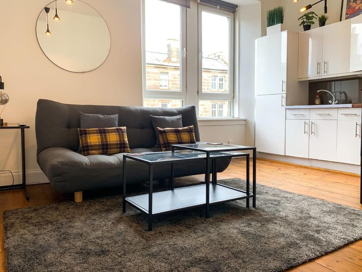 Artsy Modern 1Br Home In Abbeyhill 에든버러 외부 사진